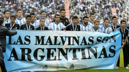 Lei argentina obriga transporte público a mostrar a frase ‘as Malvinas são argentinas’