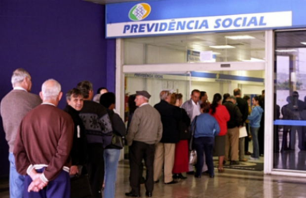 O novo cálculo incidirá sobre os benefícios requeridos a partir desta segunda-feira (1), pois, de acordo com a lei, a Previdência Social deve considerar a expectativa de sobrevida do segurado na data do pedido do benefício para o cálculo do fator previdenciário (Reprodução)