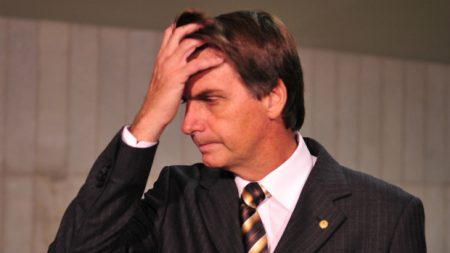 Bolsonaro e militares da AMAN são investigados pelo Ministério Público Militar