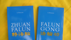 Chinesa é capturada e detida por comprar livros do Falun Gong