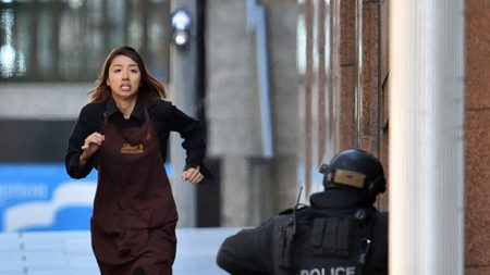 Terroristas islâmicos atacam ‘Lindt Cafe’ em Sydney, Austrália