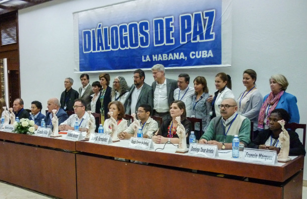 Vítimas do conflito colombiano participam de uma conferência de imprensa em Havana em 16 de dezembro de 2014 (ADALBERTO ROQUE/AFP/Getty Images)