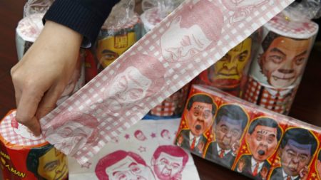 Regime chinês confisca papel higiênico com caricaturas do líder de Hong Kong