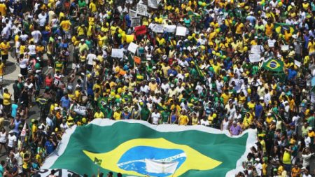 Manifestação contra governo reúne mais de 2 milhões em todo Brasil