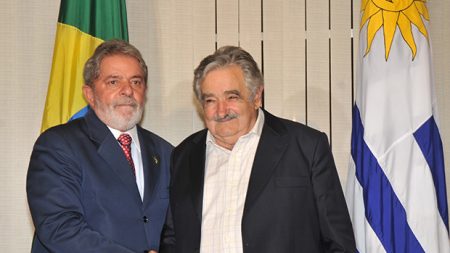 Mujica relata em livro confissão de Lula sobre Mensalão do PT