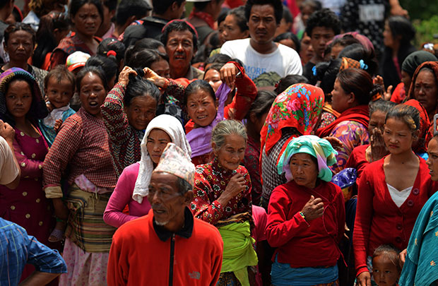 Desabrigados devido ao terremoto no Nepal (Prakash Mathema / AFP / Getty Images)