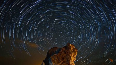 Veja o surgimento da extraordinária lua amarela num fascinante vídeo de 2 minutos