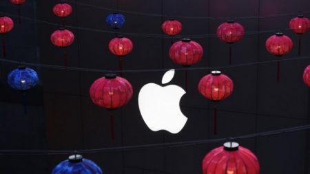 Apple ignora guerra comercial e abre em Pequim sua maior loja na Ásia