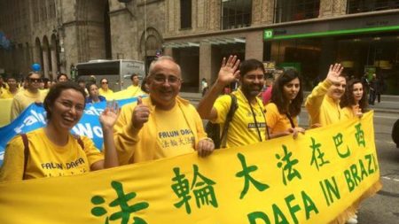 Praticantes do Falun Dafa do Brasil e do mundo celebram em Nova York