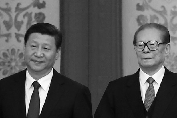 Líder Chinês, Xi Jinping (E) e ex-líder Chinês, Jiang Zemin (D) (Feng Li / Getty Images)