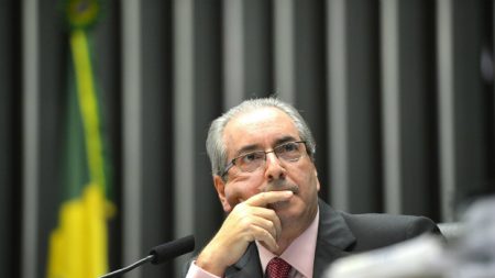 Cunha deve pedir votação fatiada para seu processo de cassação