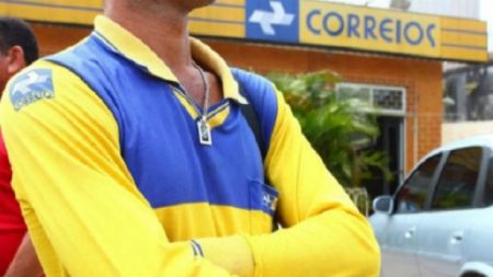 Trabalhadores dos Correios de São Paulo entram em greve por 24 horas