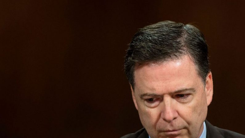 O ex-diretor do FBI, James Comey, testemunha perante o Comitê Judiciário do Senado no Capitólio em Washington em 3 de maio de 2017 (Jim Watson / AFP / Getty Images)