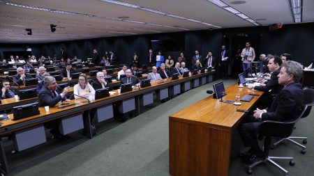 Denúncia contra Temer vai a plenário na Câmara em agosto