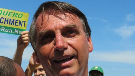 Bolsonaro anuncia mudança para o PEN e refundação do partido