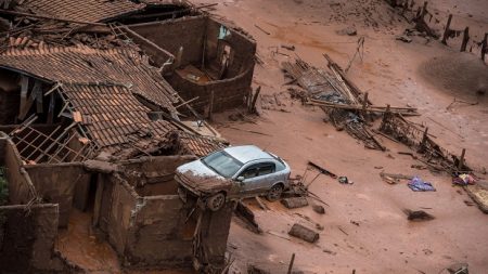 Acordo entre Samarco e entidades cria fundos para destravar processos após nove anos da tragédia em Mariana