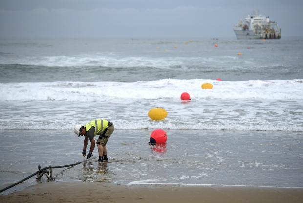 MAREA é um projeto do Facebook e da Microsoft que levou um cabo submarino de grande capacidade desde os Estados Unidos até a Espanha, é o mais ambicioso do seu tipo e o único até agora neste século (Ander Gillenea/AFP/Getty Images)