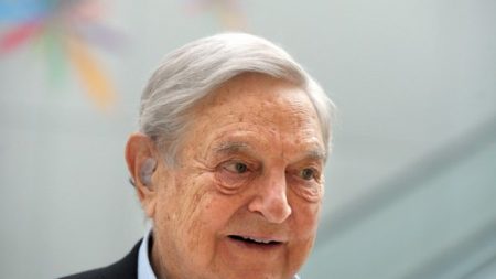 Petição à Casa Branca pede designação de terrorista para George Soros