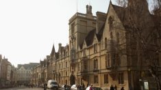 Faculdade de Oxford volta atrás após proibir União Cristã em feira de calouros