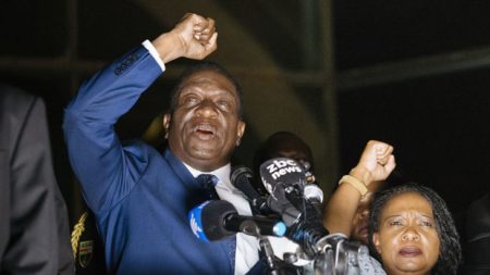 “Crocodilo” Mnangagwa assume a presidência do Zimbábue