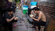 Regime chinês encarrega empresários de resolverem problema da pobreza na China