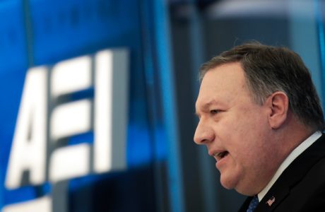 Mike Pompeo, o diretor da Agência Central de Inteligência (CIA) fala no American Enterprise Institute em Washington, D.C., em 23 de janeiro de 2018 (Drew Angerer/Getty Images)