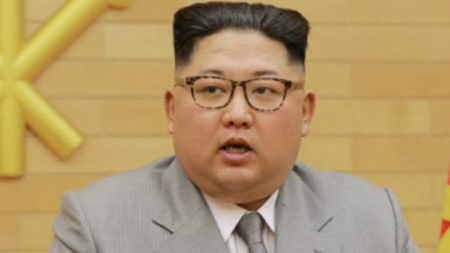 Voz de Kim Jong-un em discurso pode revelar problema de saúde, diz especialista