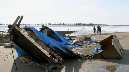 Novo navio-fantasma norte-coreano aparece com sete cadáveres putrefatos a bordo