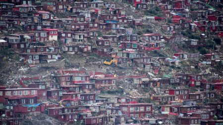 Regime chinês planeja controlar mosteiro budista tibetano