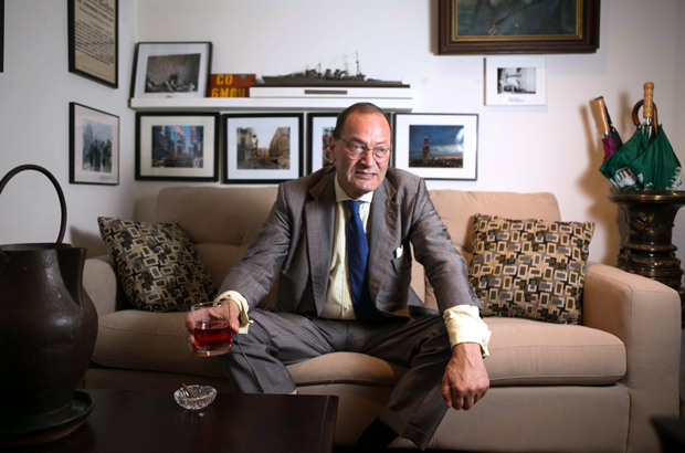 Agostino von Hassell, um historiador militar e presidente da empresa de consultoria The Repton Group, em seu escritório em Manhattan em 4 de setembro de 2014 (Benjamin Chasteen/The Epoch Times)