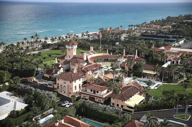 O resort de Mar-a-Lago em Palm Beach, na Flórida, em 11 de janeiro de 2018 (Joe Raedle/Getty Images)