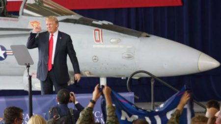 Trump quer criar força espacial. Especialistas militares concordam