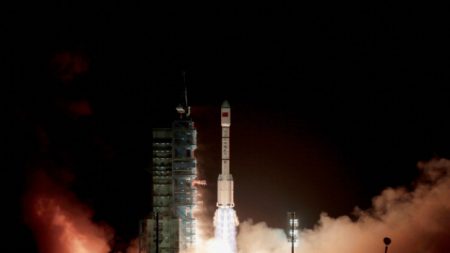 Mídia estatal chinesa dá “boas vindas” a satélite Tiangong-1 e nega que estava fora de controle