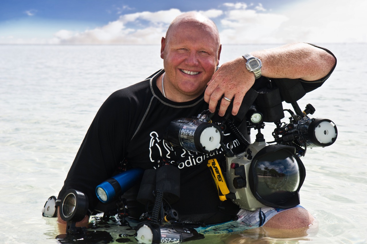 Warren Baverstock, o diretor do Aquarium Operations do Burj Al Arab Hotel em Dubai (Imagem via SWNS)