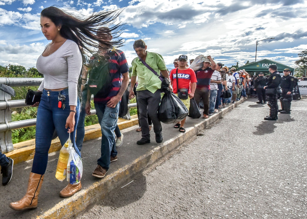 Outrora uma das nações mais ricas da América Latina, Venezuela continua a se desintegrar