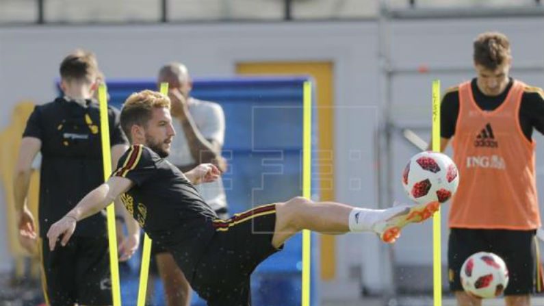 Jogadores belgas treinam para jogo contra a Inglaterra (EFE/Lavandeira Jr.)