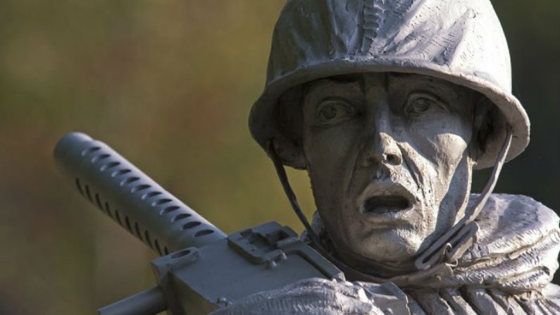 Uma estátua no memorial de Guerra da Coreia é vista em 13 de agosto de 2012, em Washington, D.C.(PAUL J. RICHARDS / AFP / Getty Images)