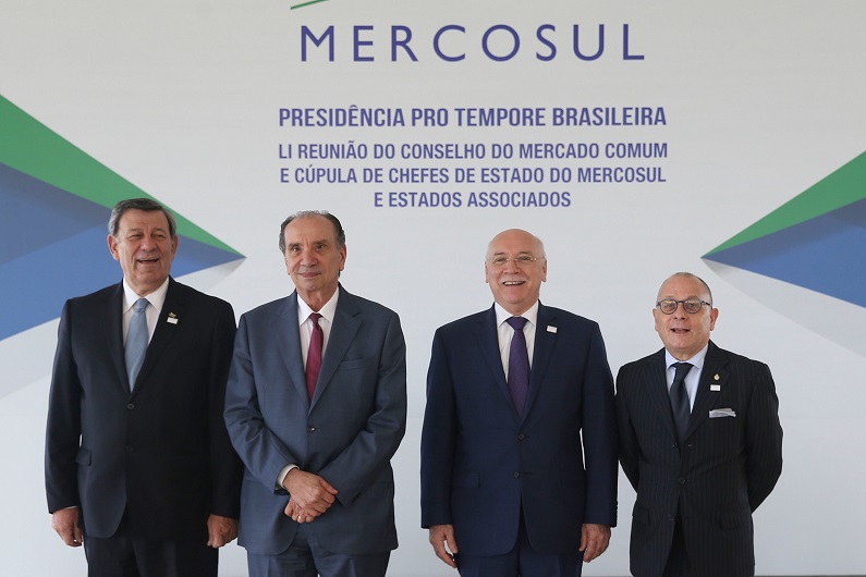 Paraguai e Brasil iniciam operações em moeda local para diminuir custos