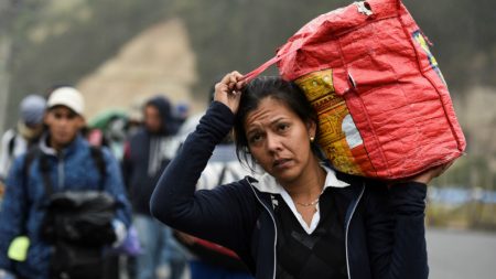 Peru espera chegada de 20 mil venezuelanos ao país nas próximas 48 horas