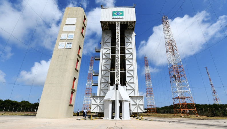 Brasil aposta em acordo com EUA para retomar programa espacial