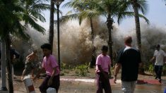 Terremotos e tsunami deixam mais de 380 mortos na Indonésia