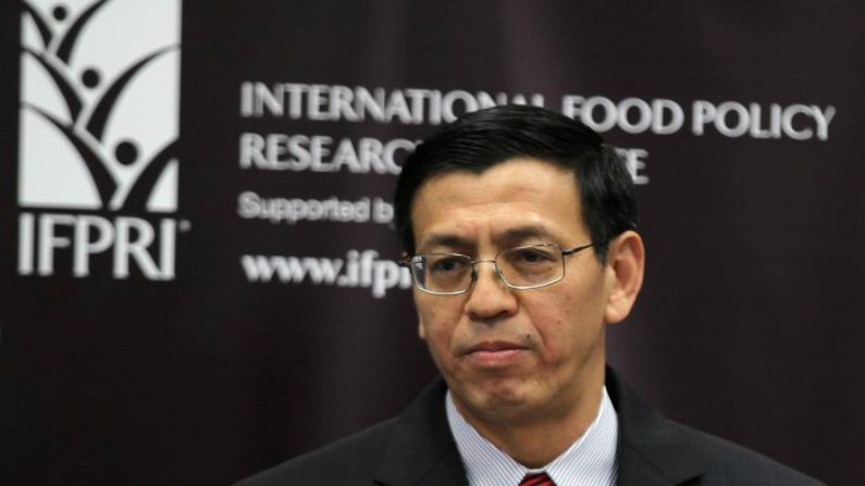 Shenggen Fan, diretor geral do Instituto Internacional de Pesquisa sobre Políticas Alimentares (IFPRI), fala durante evento realizado em 11 de agosto de 2011 em Washington. Fan é um dos candidatos que Pequim está preparando para liderar a Organização das Nações Unidas para Alimentação e Agricultura (FAO) (Alex Wong/Getty Images)