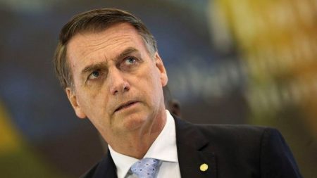 Bolsonaro diz que governo vai corrigir tabela do IR pela inflação em 2020