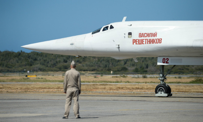 Bombardeiros russos na Venezuela foram acinte ao Brasil, que não reagiu