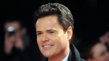 Donny Osmond, ex-vencedor do Dancing With the Stars, se recupera após a cirurgia