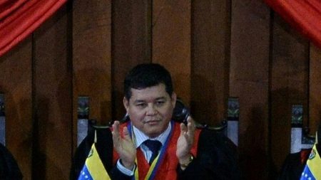 Ex-juiz do Supremo Tribunal venezuelano se desculpa por ter feito parte do governo de Maduro