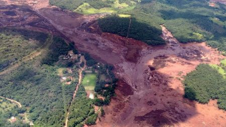 Bolsonaro sanciona lei com multa de até R$1 bi e novas regras contra desastres em barragens