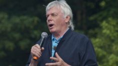 Teórico da conspiração David Icke ataca ministro após ter visto cancelado na Austrália