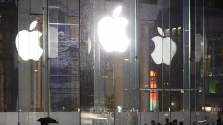 Homem descobre computador Apple de 30 anos que ainda funciona