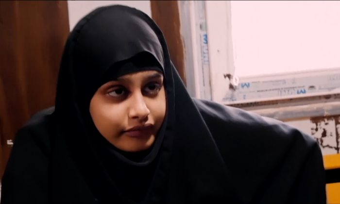 Shamima Begum sendo entrevistado pela Sky News no norte da Síria em 17 de fevereiro de 2019 (Reuters)